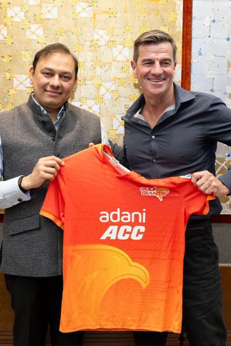 simon-helmot-appointed-gulf-giants-head-coach-for-the-upcoming-dp-world-ilt20-season-five.Click to read full article.